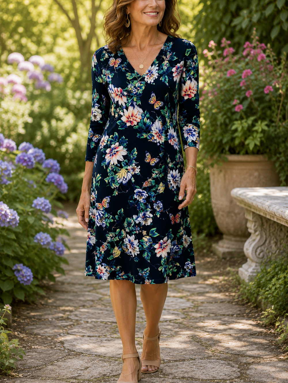 Chico's Floral & Butterfly Print Shift Dress Size Large / 2 Stretch 3/4 Sleeves